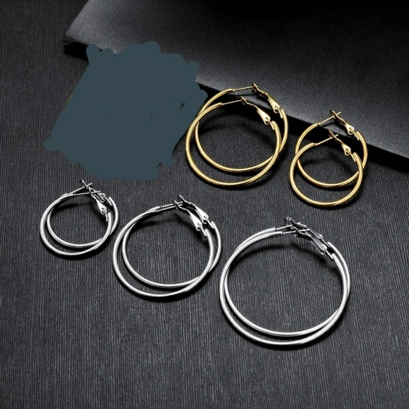 Jewelry - SOLD 5 pairs hoops